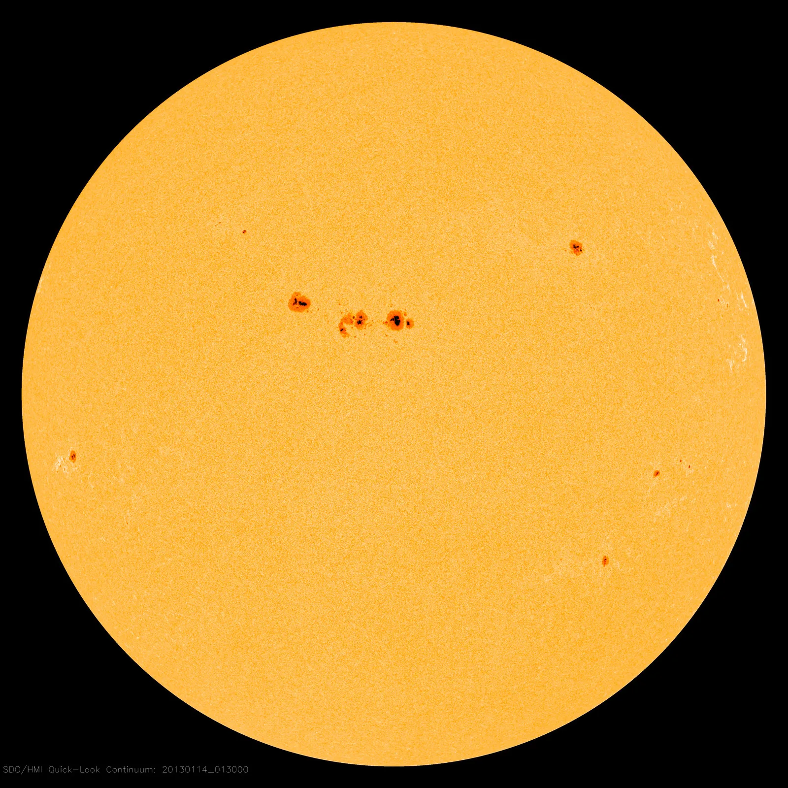 Observer le Soleil en sécurité : taches, granulation et l'éclipse du 12 août 2026